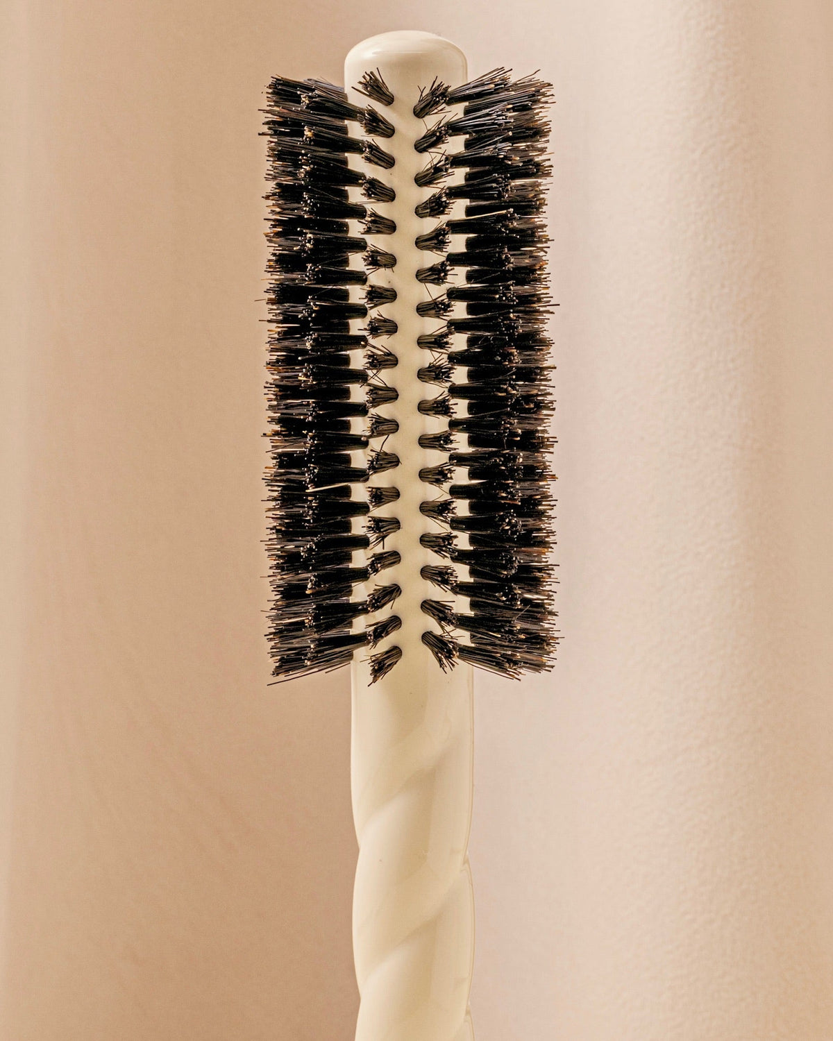 N.05 La Brosse Ronde Brushing Volume & Style Blanc Crème