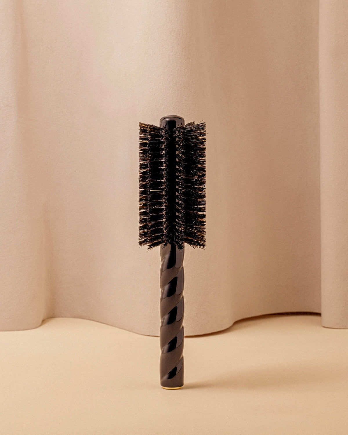 Black Édition N.08 La Brosse Ronde Longueur & Mouvement
