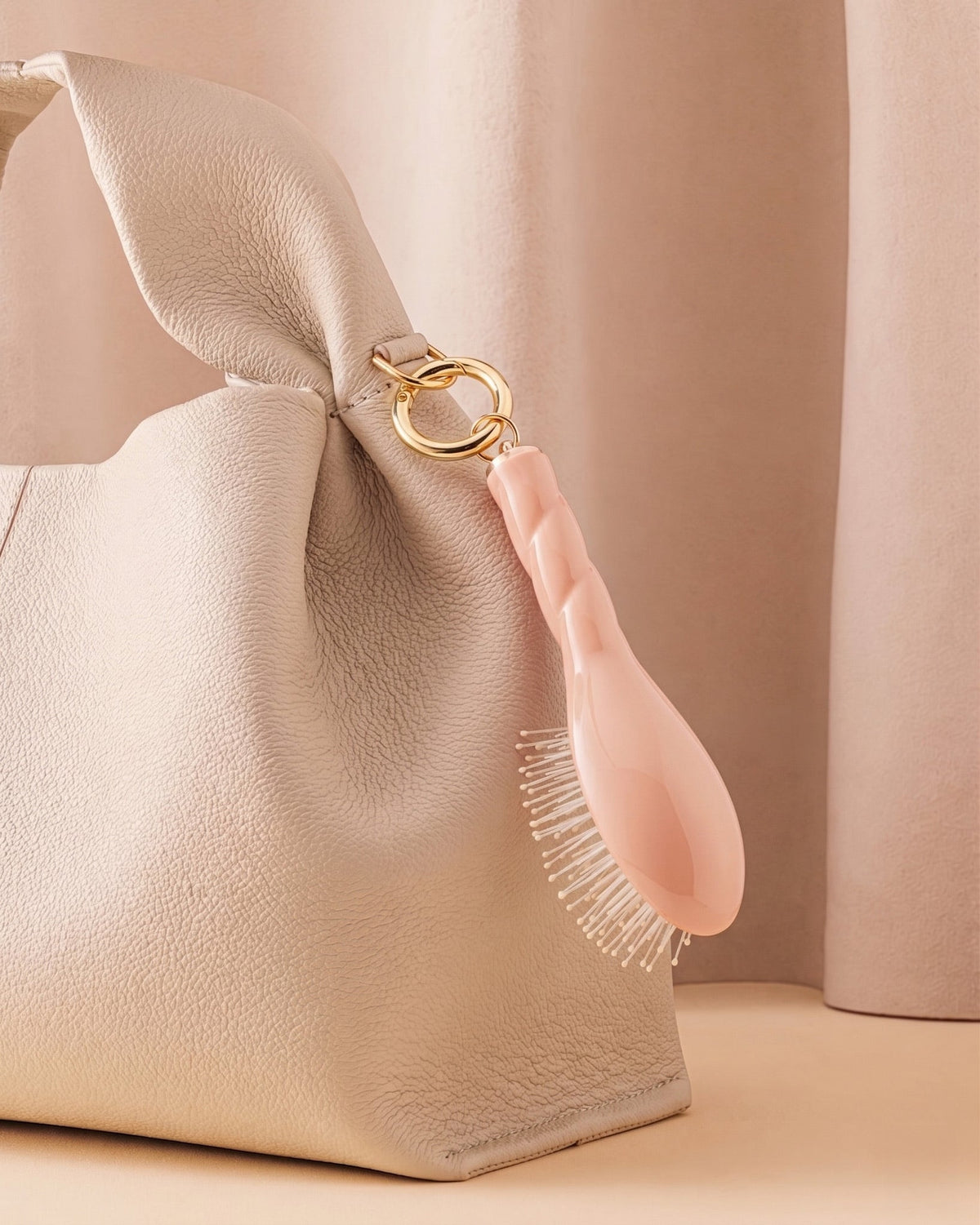N.04 La Micro Brosse Démêlante & Massante La Miracle Rose Poudré