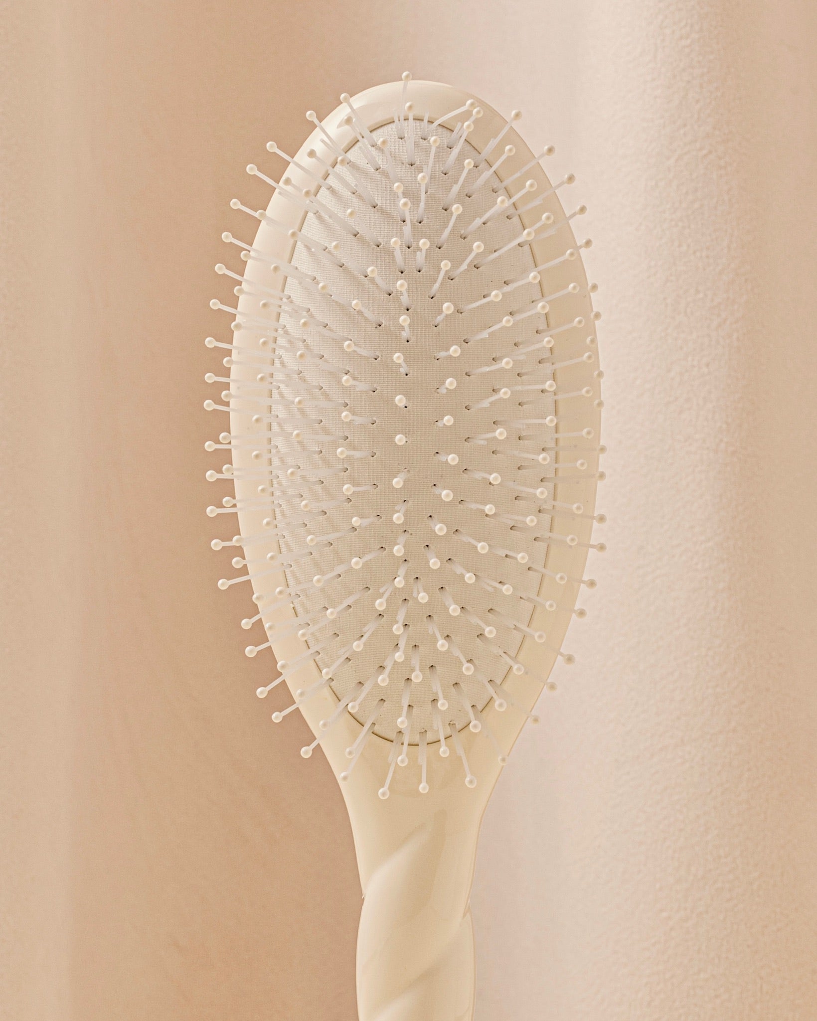 N.04 La Brosse Démêlante & Massante La Miracle Blanc Crème