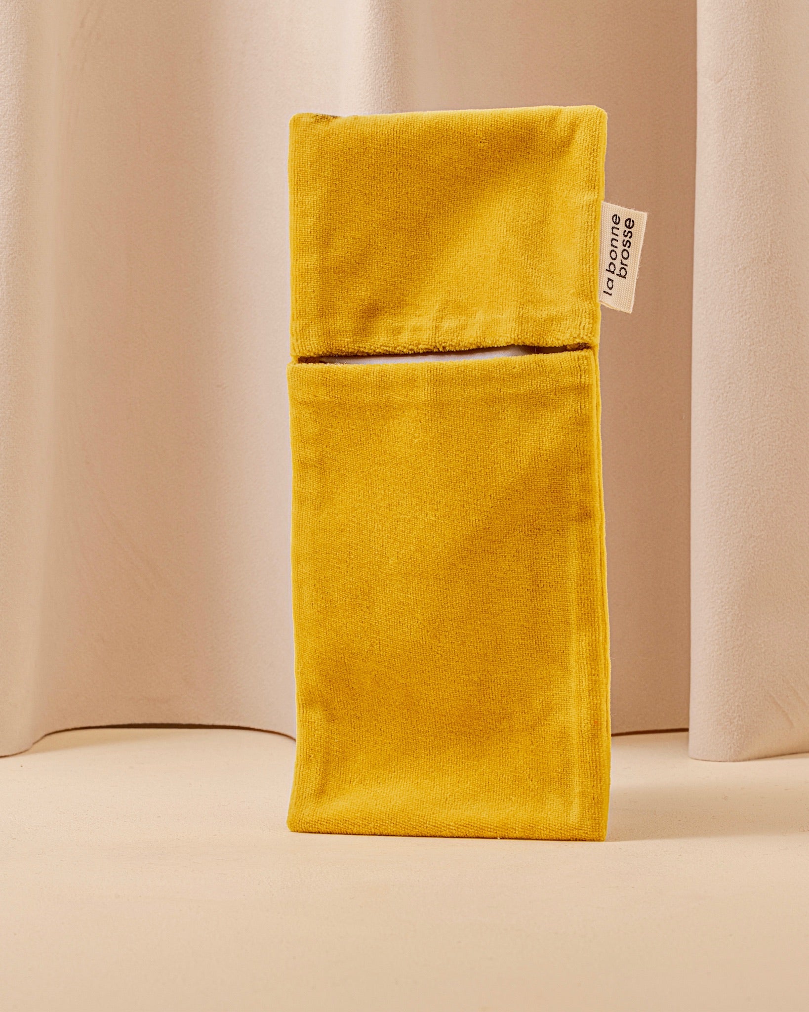La Pochette "Petite Brosse" Jaune Safran