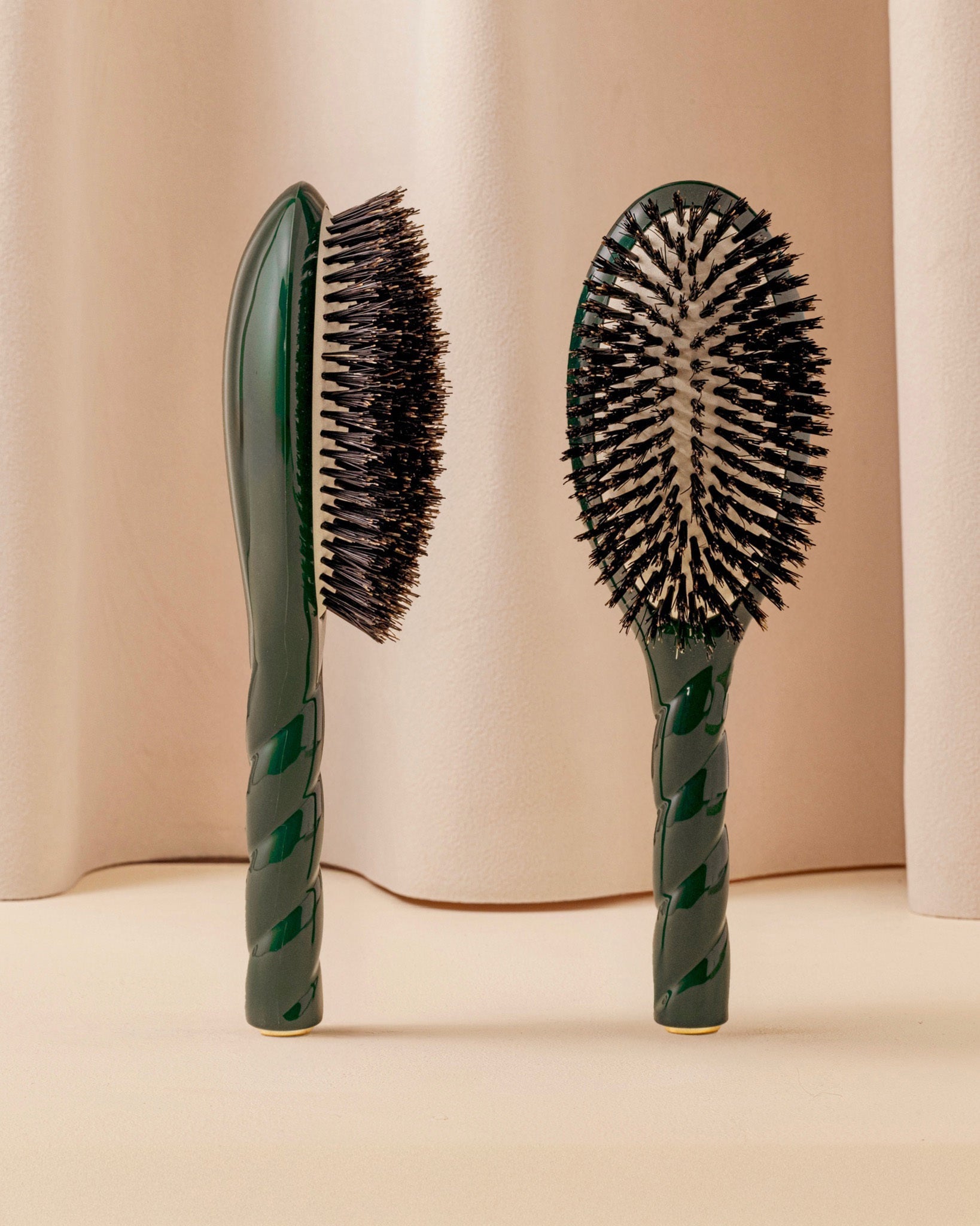 N.01 La Brosse Brillance & Soin l'Universelle Vert Emeraude