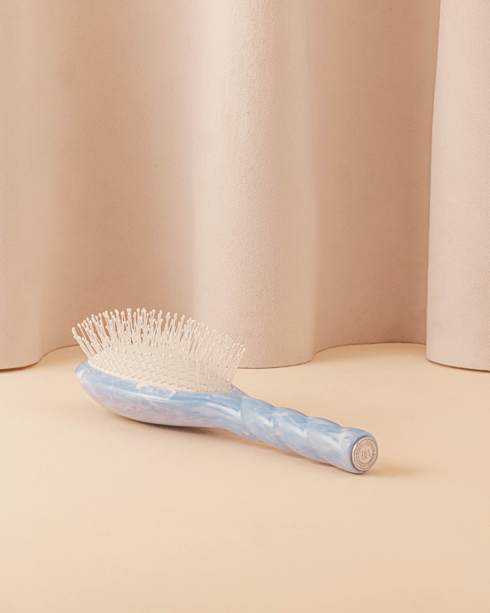 Roseanna x La Bonne Brosse N.04 La Brosse Démêlante & Massante La Miracle Salty Gelato Bleu