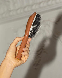 N.02 La Brosse Démêlante & Soin l'Indispensable Terracotta