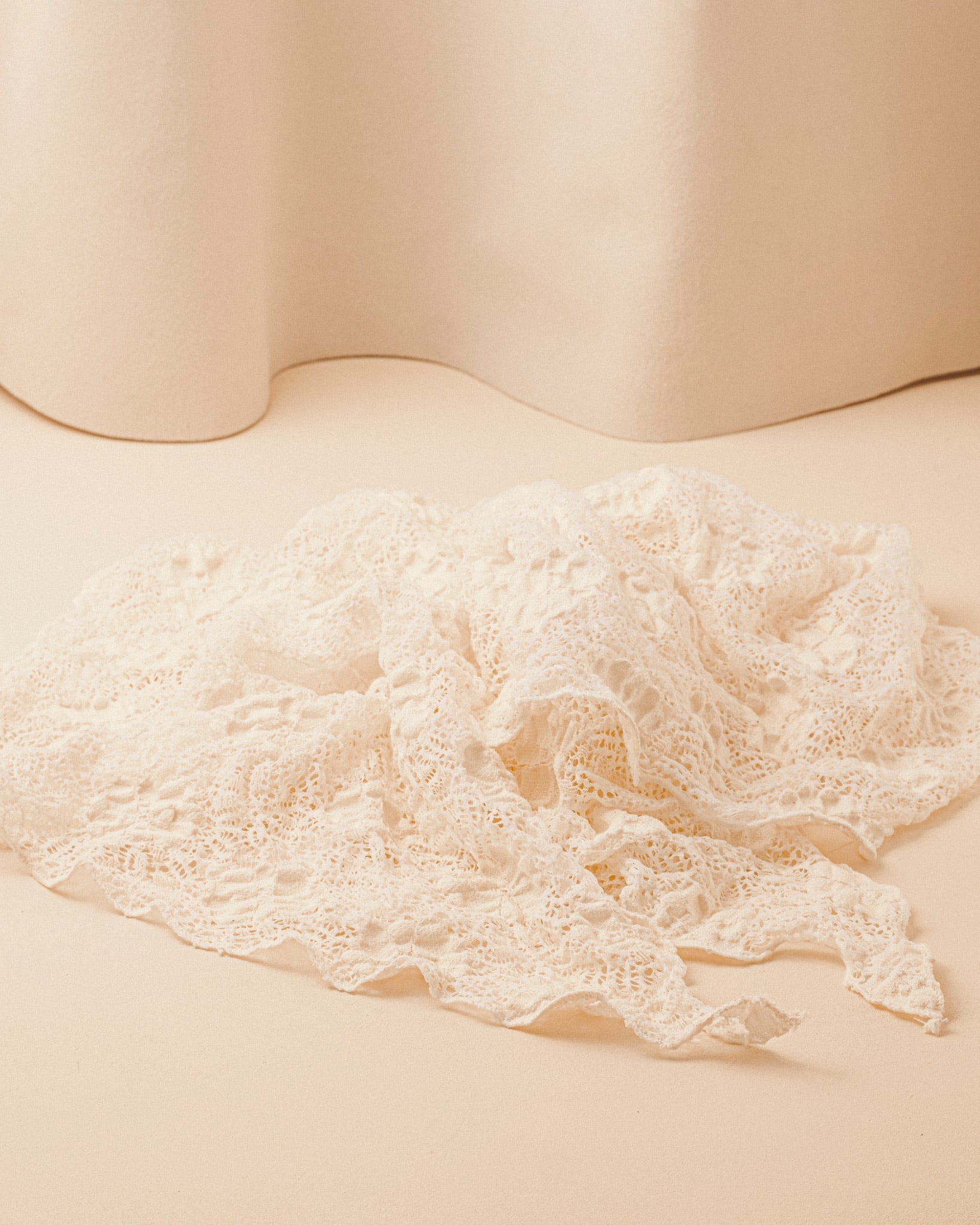Donatelle Godart x La Bonne Brosse Le Fichu en Dentelle