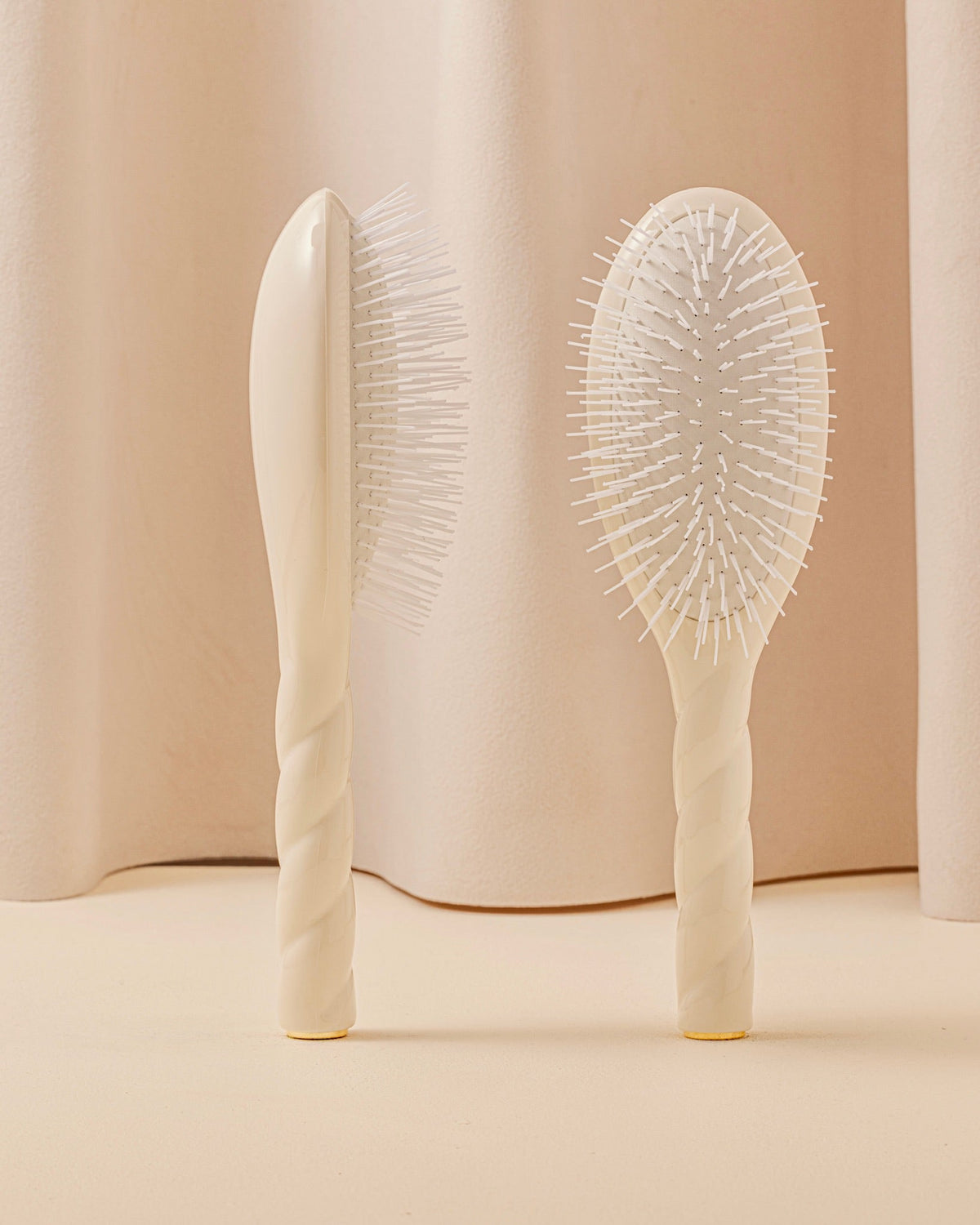 N.07 La Brosse Démêlante & Stimulante l'Intense Blanc Crème