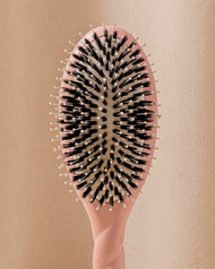 N.03 La Brosse Cuir Chevelu Sensible l'Indispensable Douceur Rose Poudré