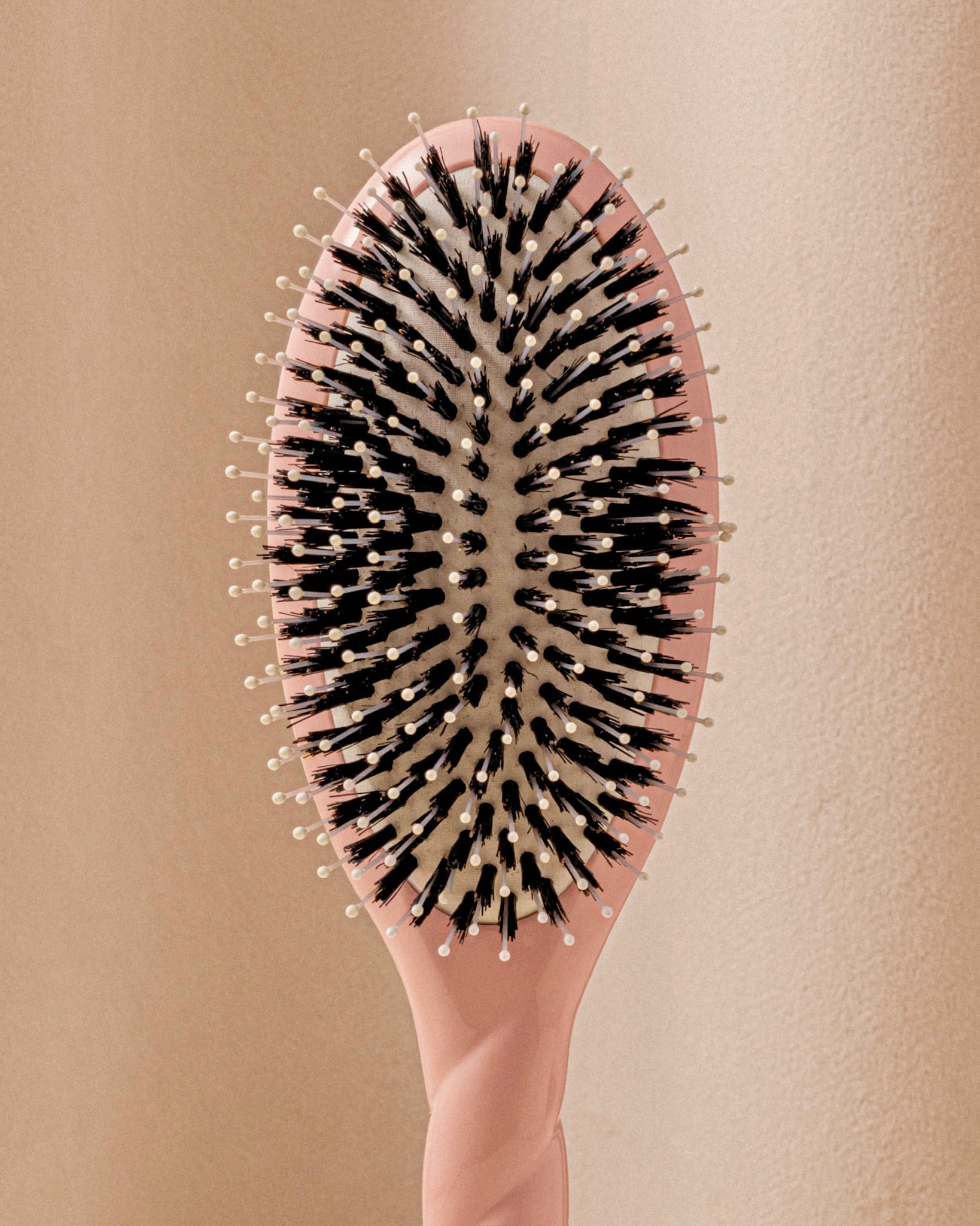 N.03 La Brosse Cuir Chevelu Sensible l'Indispensable Douceur Rose Poudré