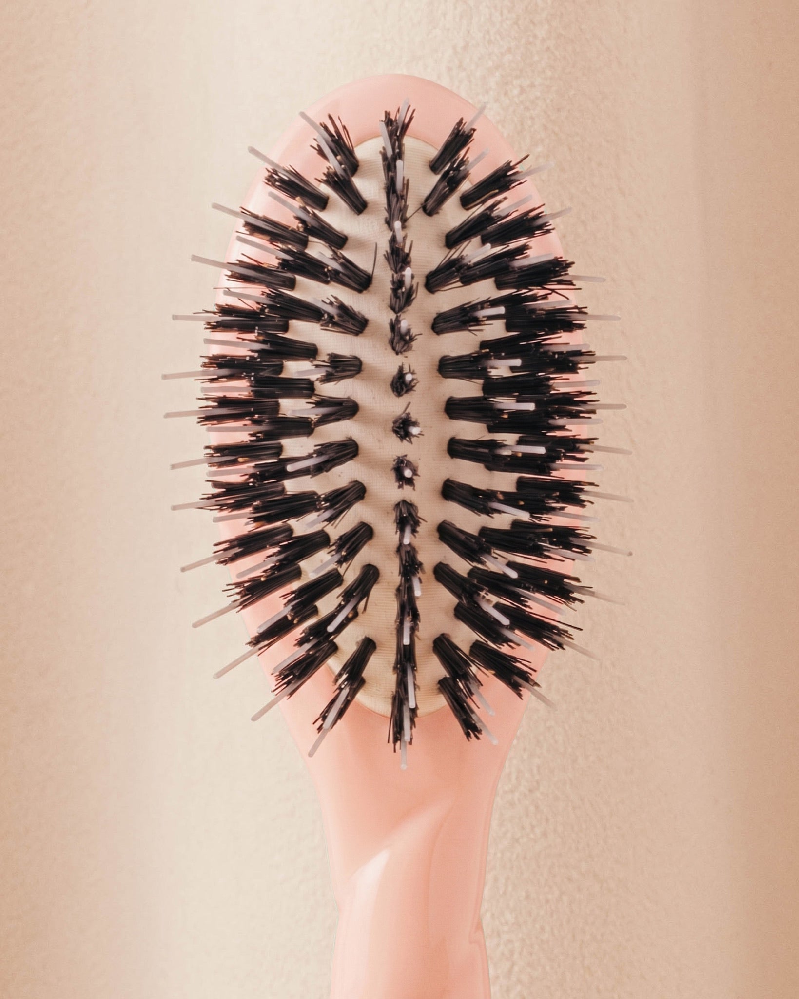 N.02 La Micro Brosse Démêlante & Soin l'Indispensable Rose Poudré