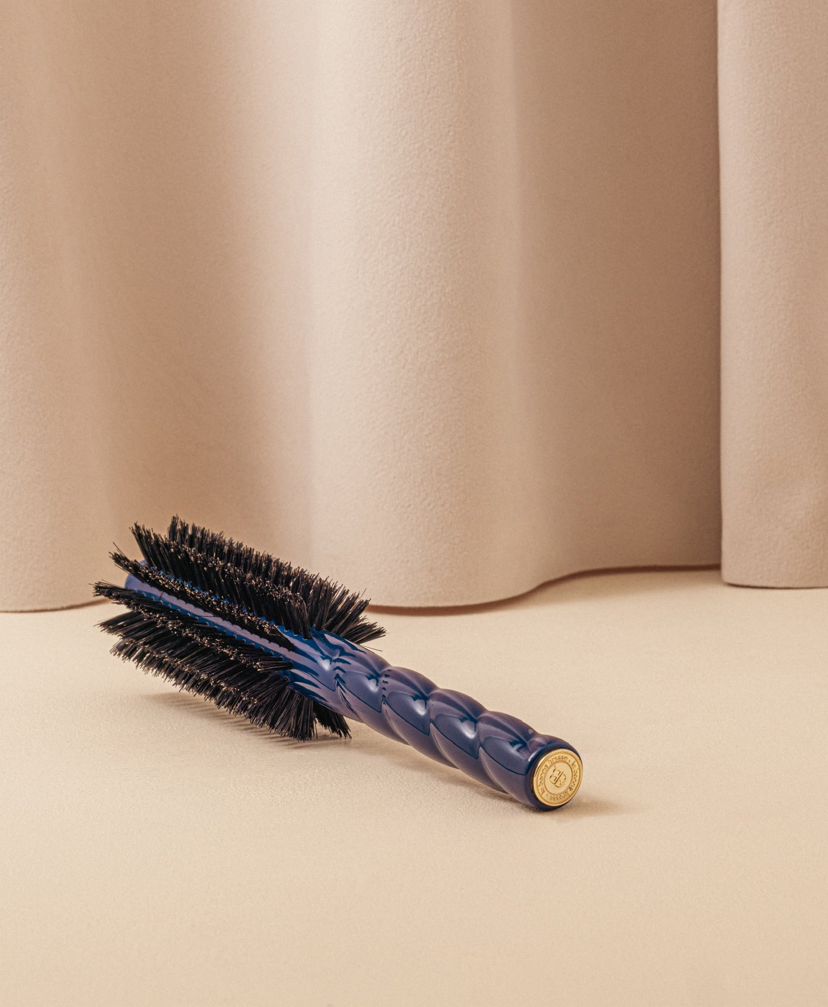 N.05 La Brosse Ronde Brushing Volume & Style Bleu Myrtille