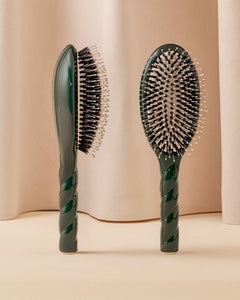 N.03 La Brosse Cuir Chevelu Sensible l'Indispensable Douceur Vert Emeraude