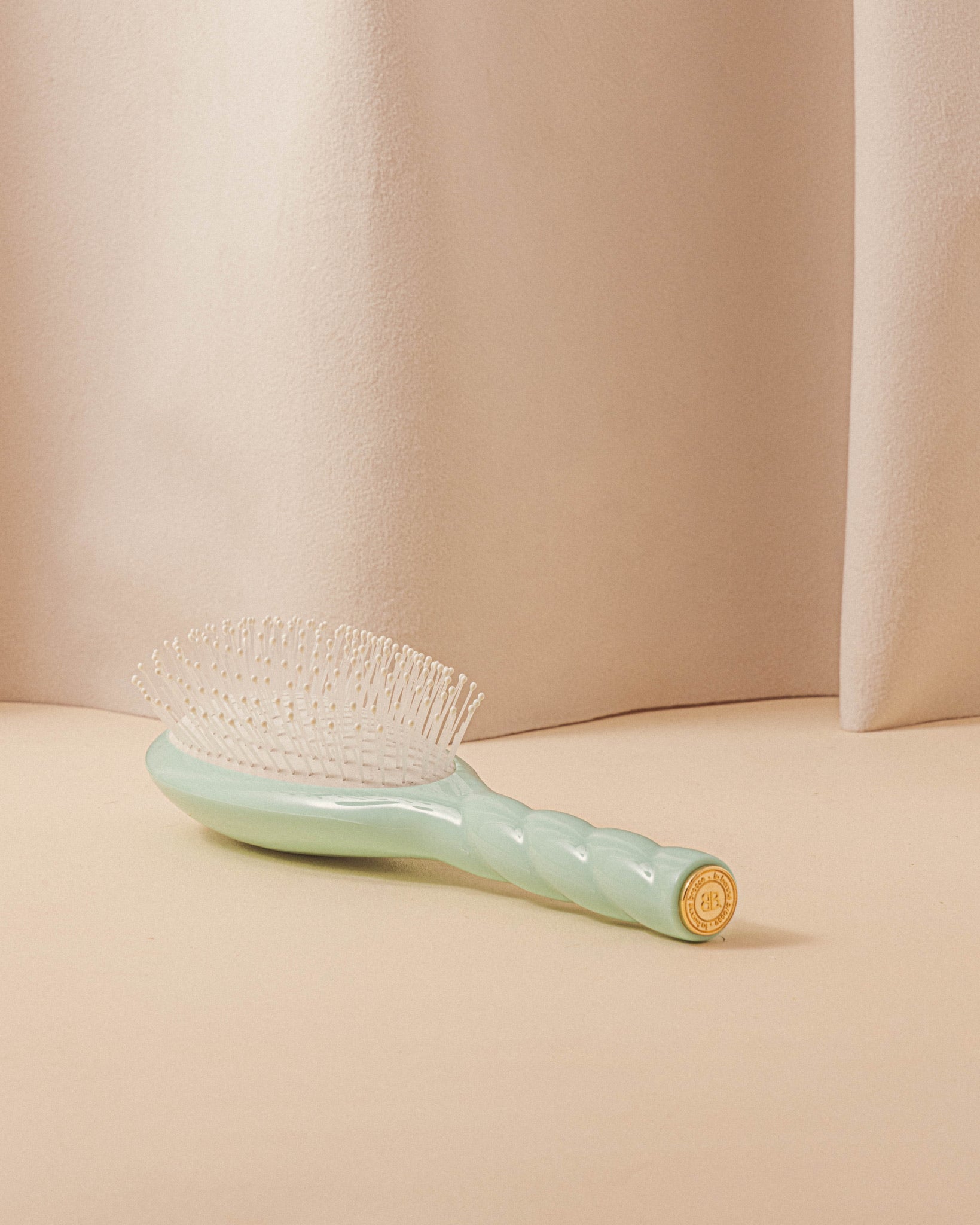 Édition Limitée Bleu Lagon N.04 La Brosse Démêlante & Massante La Miracle