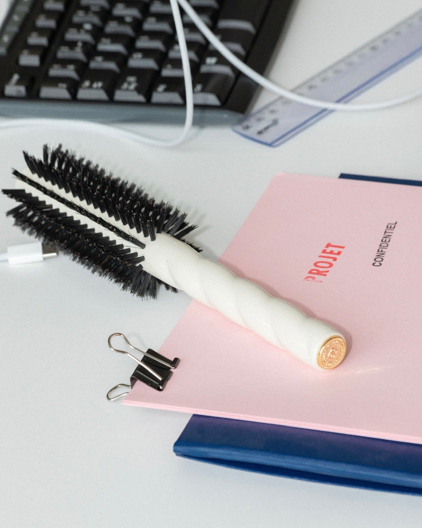 N.05 La Brosse Ronde Brushing Volume & Style Blanc Crème