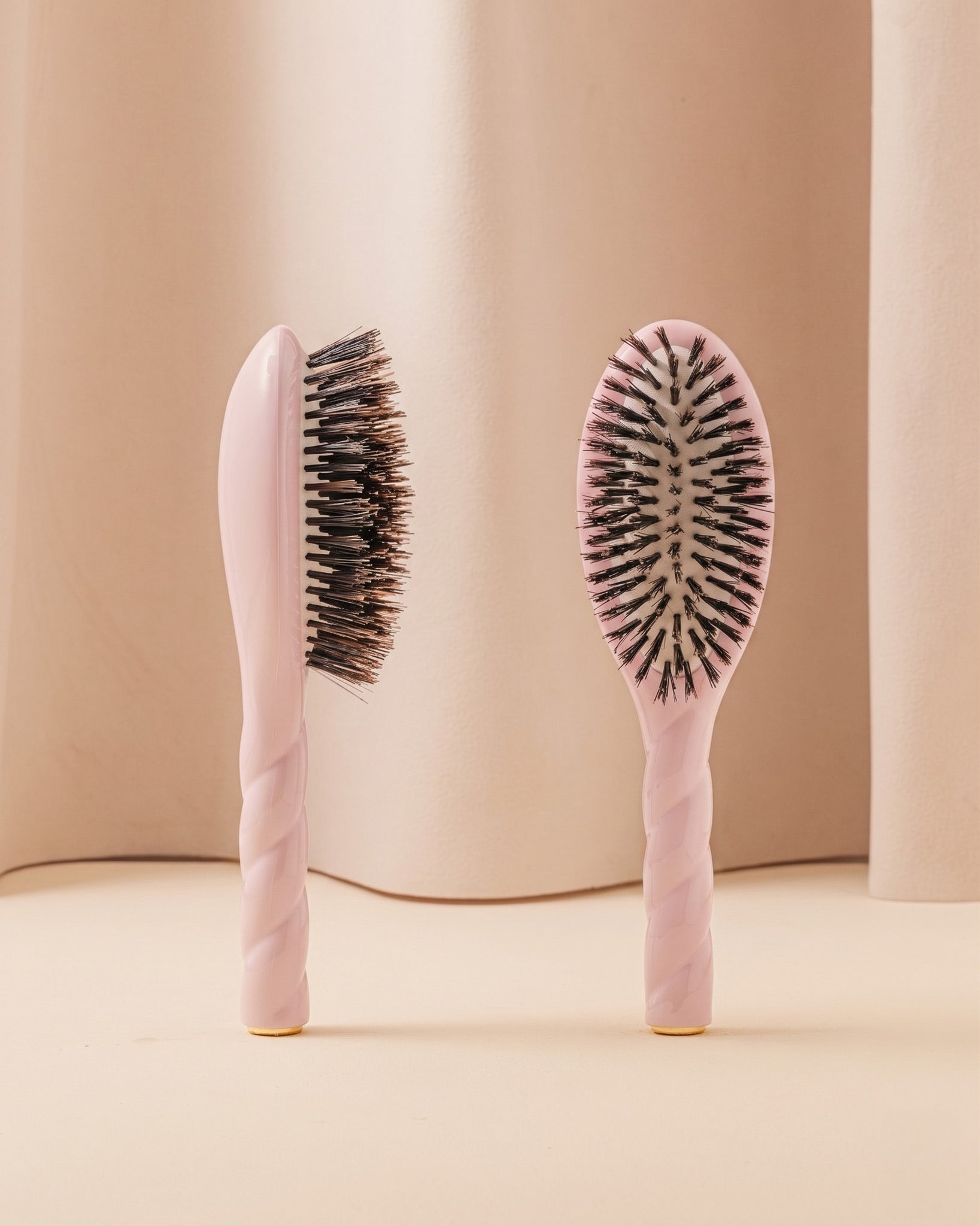 N.01 La Petite Brosse Brillance & Soin l'Universelle Rose Lilas