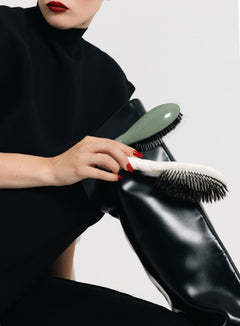 N.02 La Brosse Démêlante & Soin l'Indispensable Vert Amande