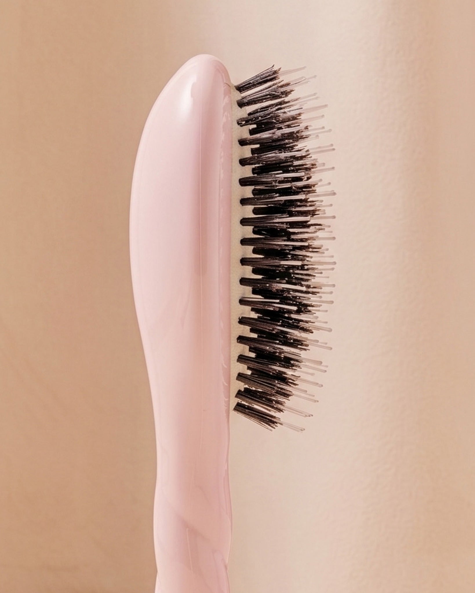 N.02 La Petite Brosse Démêlante & Soin l'Indispensable Rose Lilas