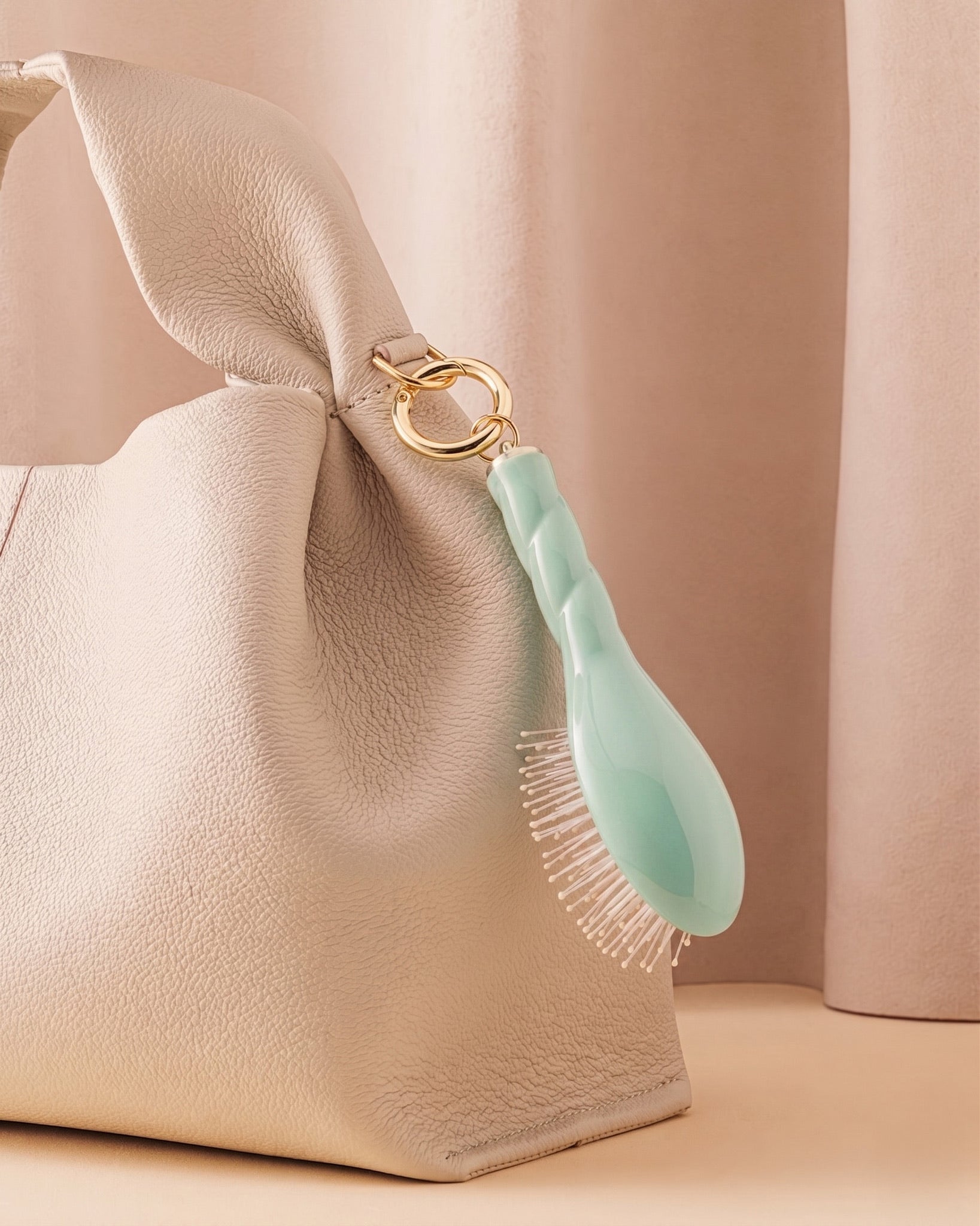 Édition Limitée Bleu Lagon N.04 La Micro Brosse Démêlante & Massante La Miracle