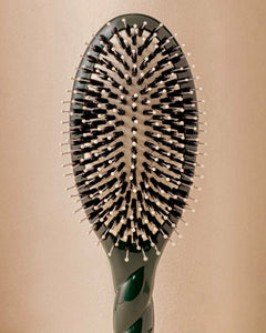 N.03 La Brosse Cuir Chevelu Sensible l'Indispensable Douceur Vert Emeraude