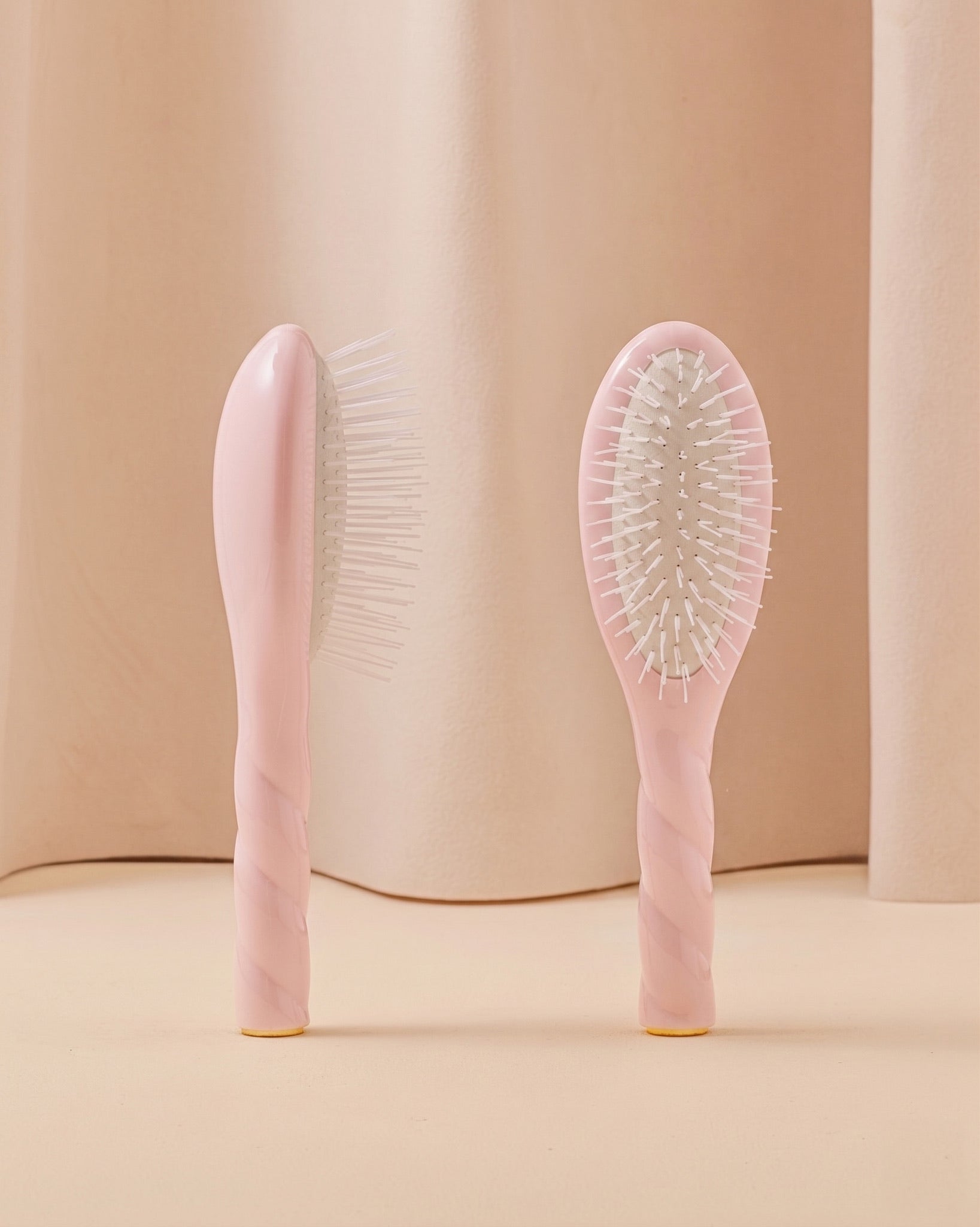 N.07 La Petite Brosse Démêlante & Stimulante L'Intense Rose Lilas