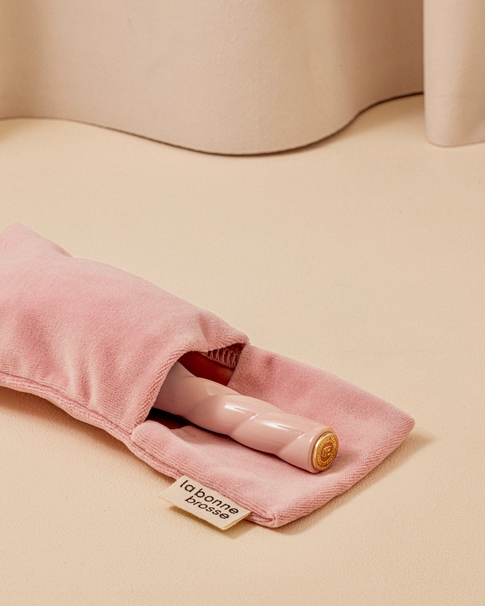 N.07 La Petite Brosse Démêlante & Stimulante L'Intense Rose Poudré