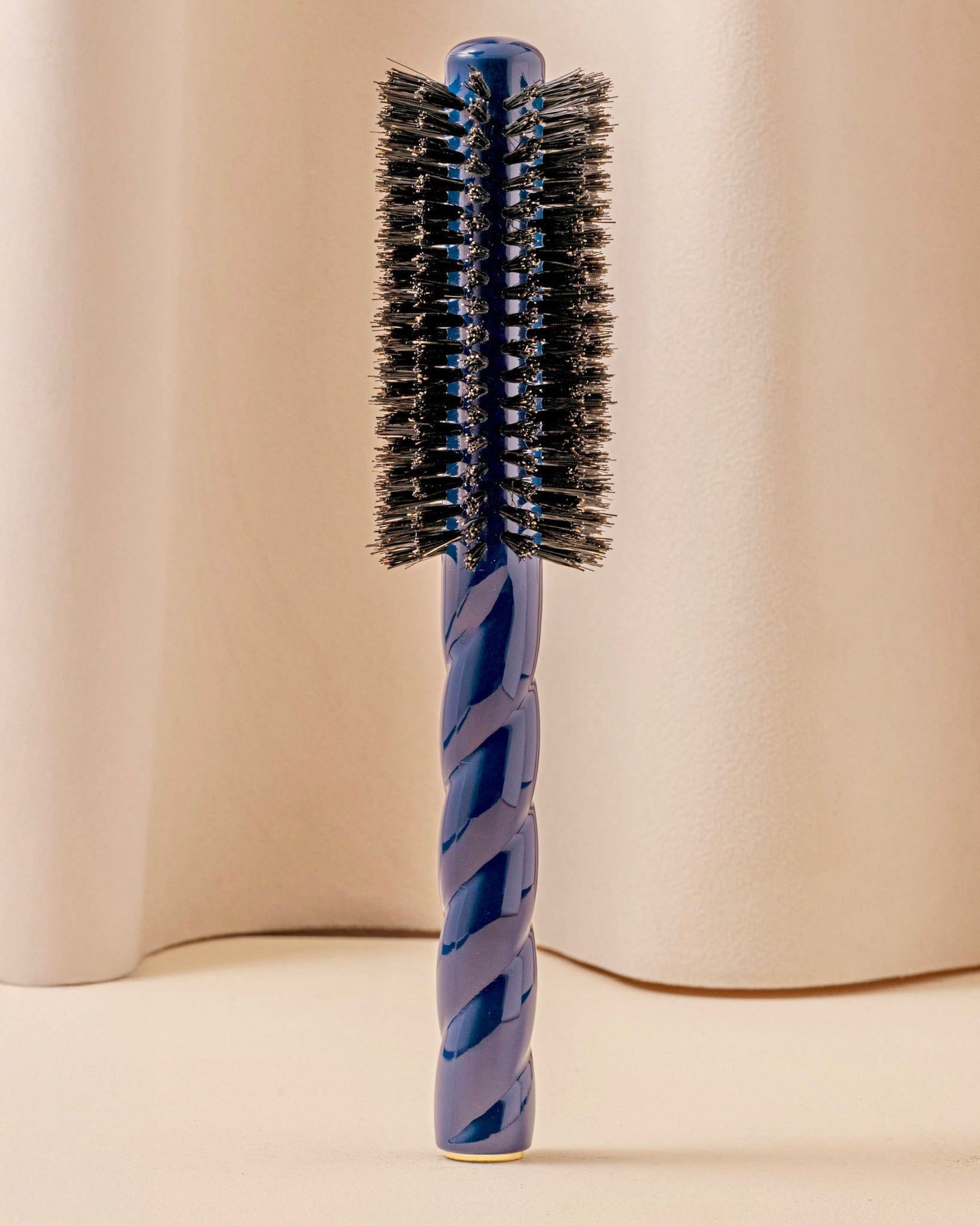 N.05 La Brosse Ronde Brushing Volume & Style Bleu Myrtille
