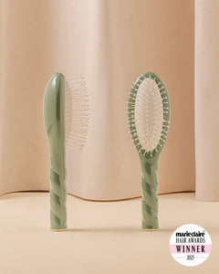 N.04 La Petite Brosse Démêlante & Massante La Miracle Vert Amande