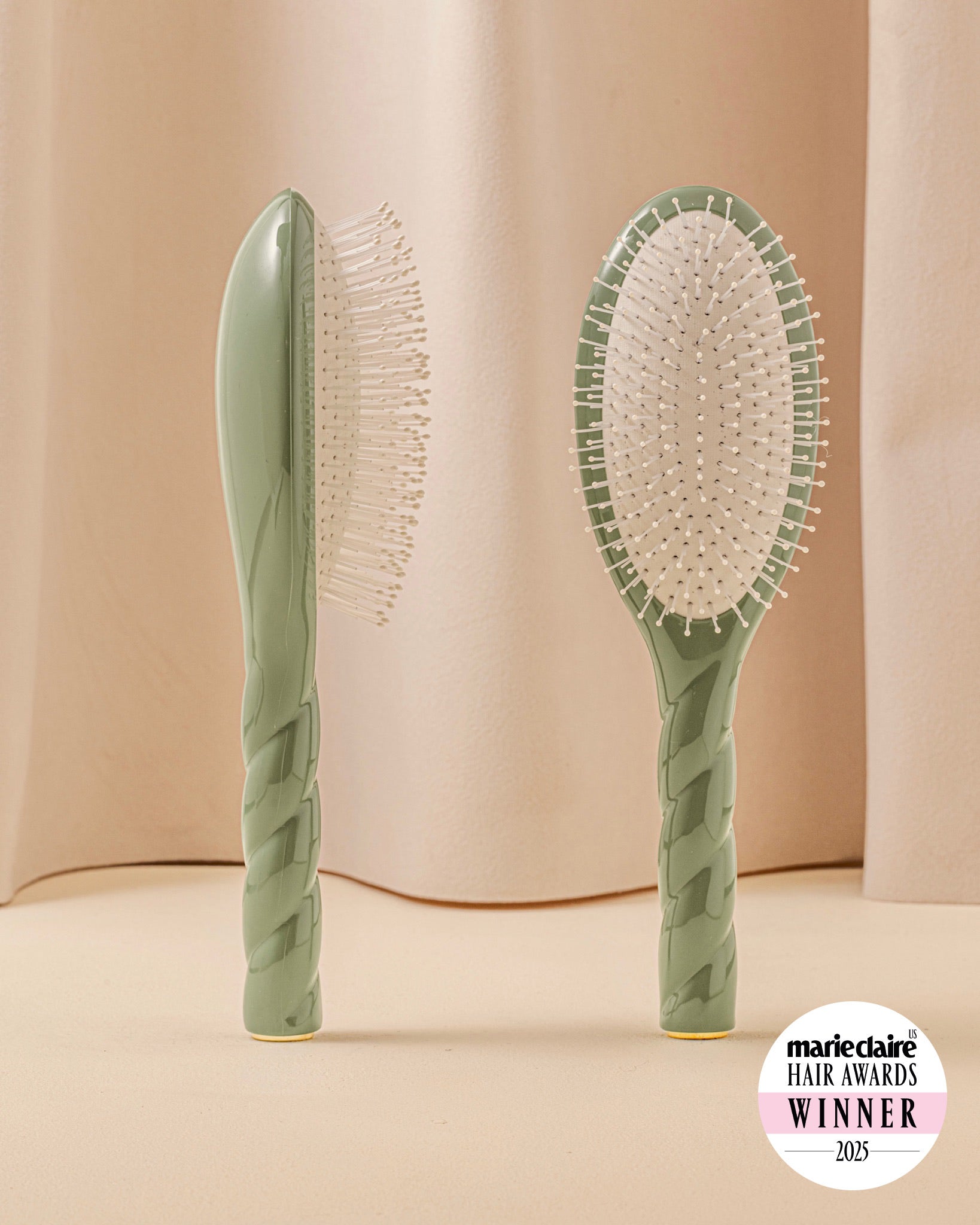 N.04 La Brosse Démêlante & Massante La Miracle Vert Amande