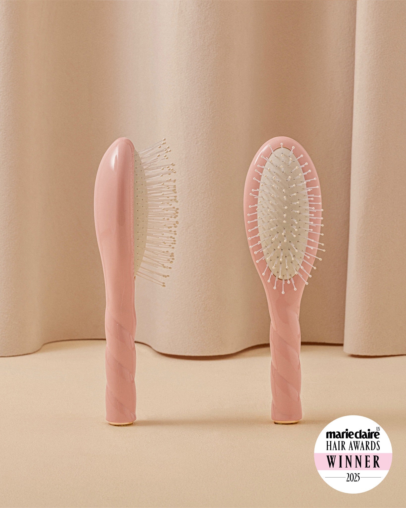 N.04 La Petite Brosse Démêlante & Massante La Miracle Rose Poudré