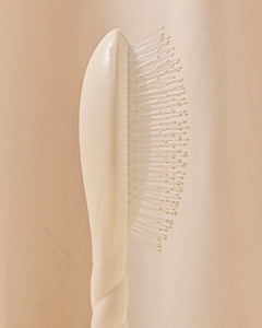 N.04 La Brosse Démêlante & Massante La Miracle Blanc Crème