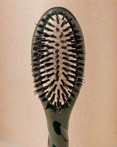 N.01 La Petite Brosse Brillance & Soin l’Universelle Vert Emeraude