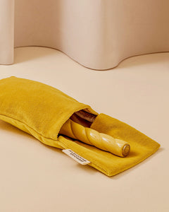 N.03 La Brosse Cuir Chevelu Sensible l'Indispensable Douceur Jaune Safran