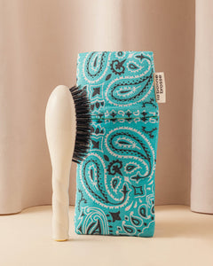 Call It By Your Name x La Bonne Brosse Pochette Petite Brosse Bleu Ciel