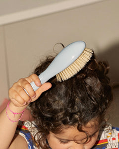 N.06 La brosse bébé Ma Première Brosse Bleu Ciel
