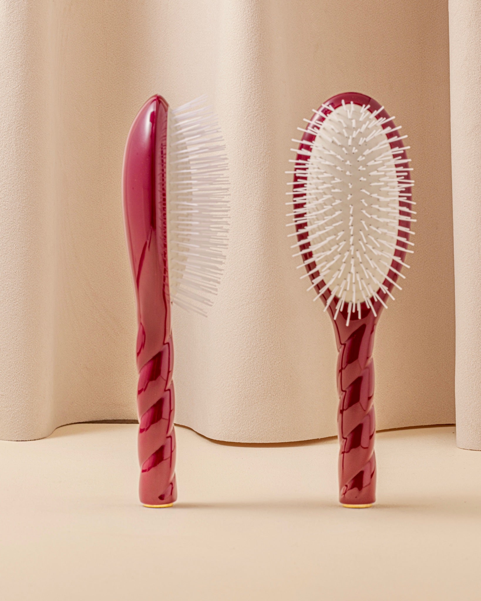N.07 La Brosse Démêlante & Stimulante l'Intense Rouge Cerise
