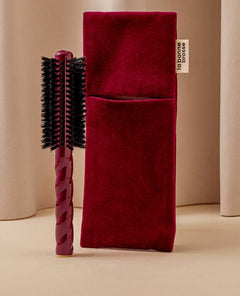 La Pochette "Brosse Ronde" Rouge Cerise
