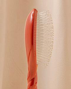 N.04 La Brosse Démêlante & Massante La Miracle Terre Battue
