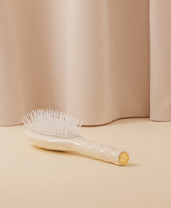 N.07 La Petite Brosse Démêlante & Stimulante l'Intense Blanc Crème