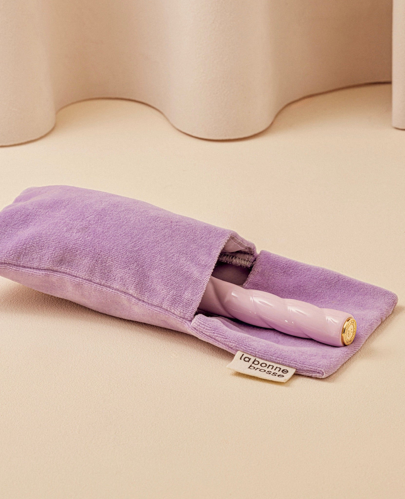 N.04 La Brosse Démêlante & Massante La Miracle Rose Lilas