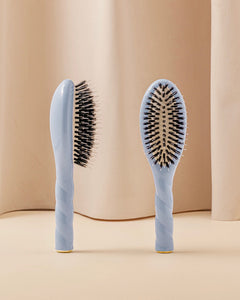 N.02 La Petite Brosse Démêlante & Soin l'Indispensable Bleu Ciel