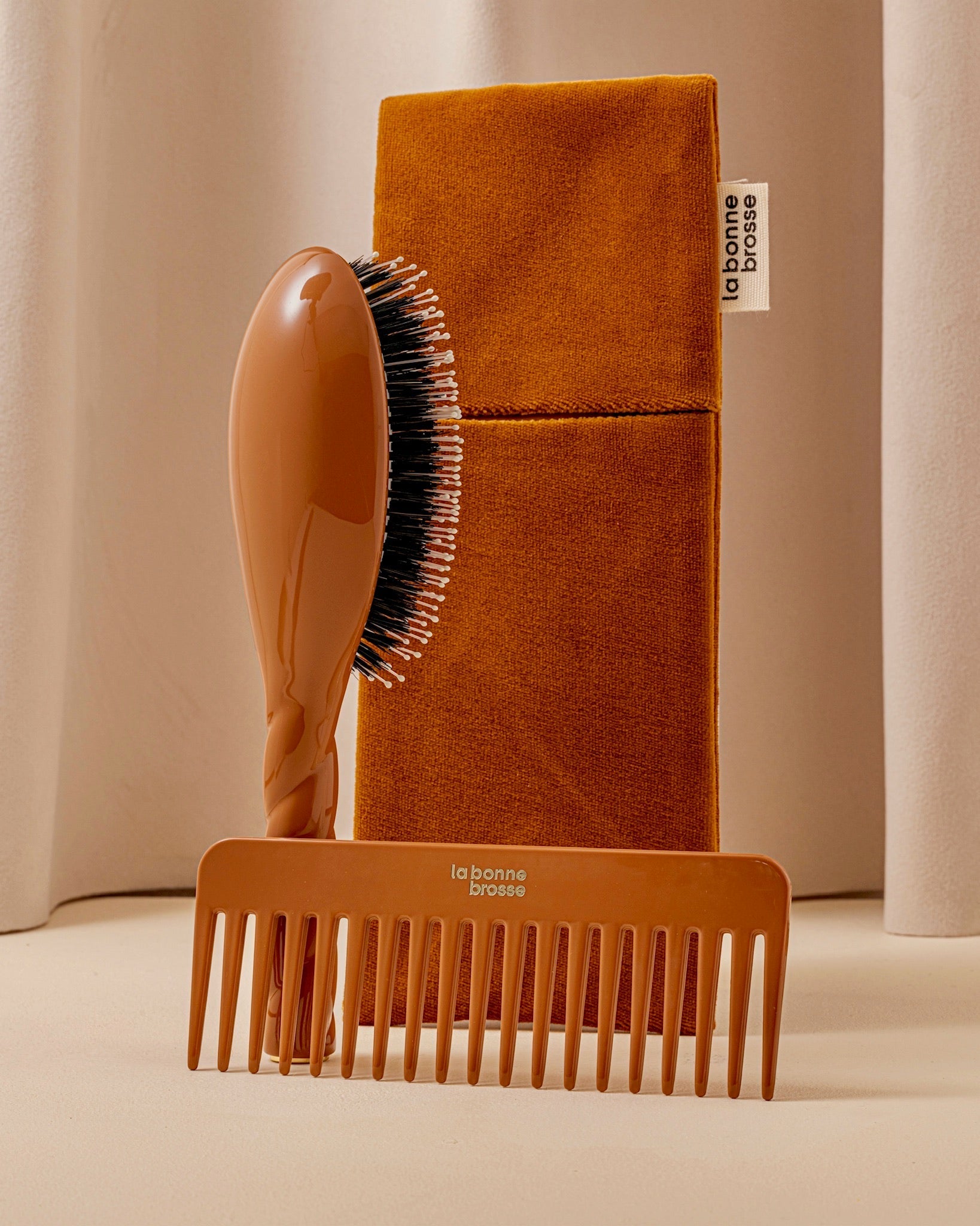 La Pochette "Grande Brosse" Terracotta