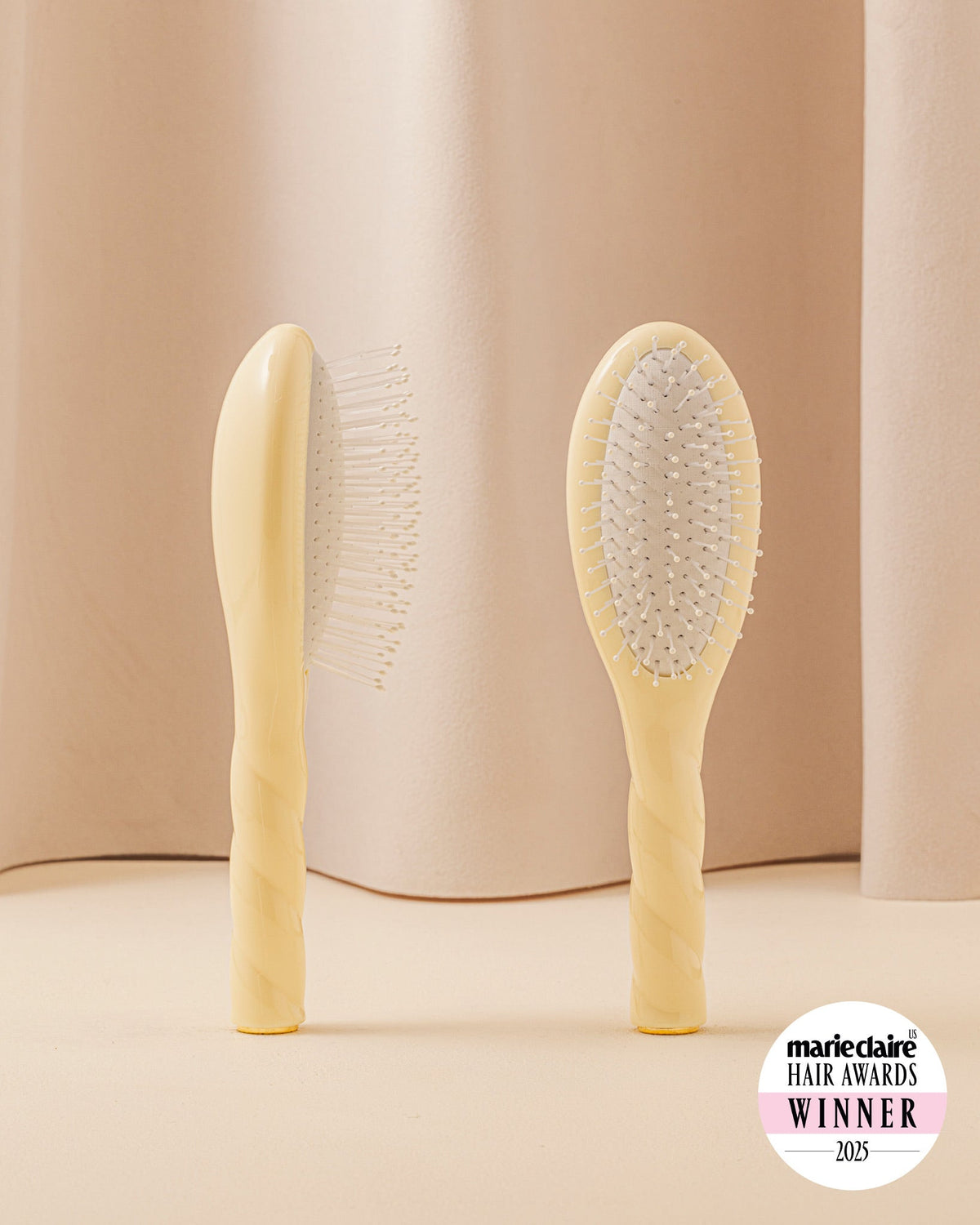 N.04 La Petite Brosse Démêlante & Massante La Miracle Ivoire Cair