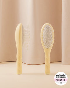 N.04 La Petite Brosse Démêlante & Massante La Miracle Ivoire Cair