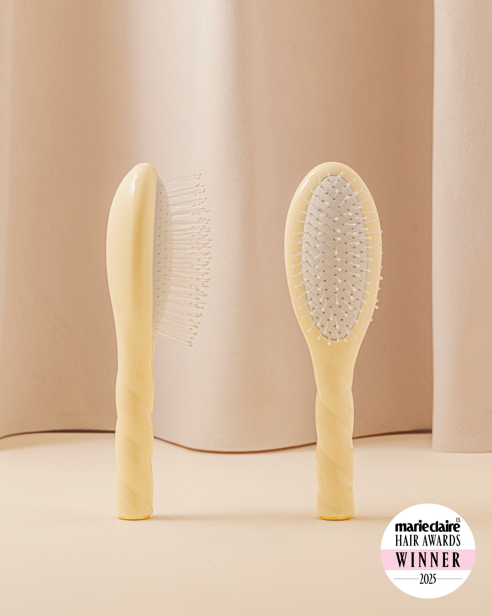 N.04 La Petite Brosse Démêlante & Massante La Miracle Ivoire Cair