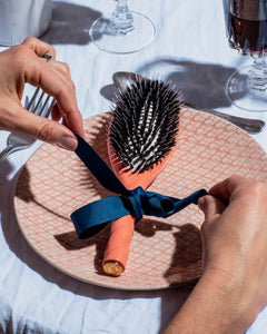 N.02 La Brosse Démêlante & Soin l'Indispensable Corail