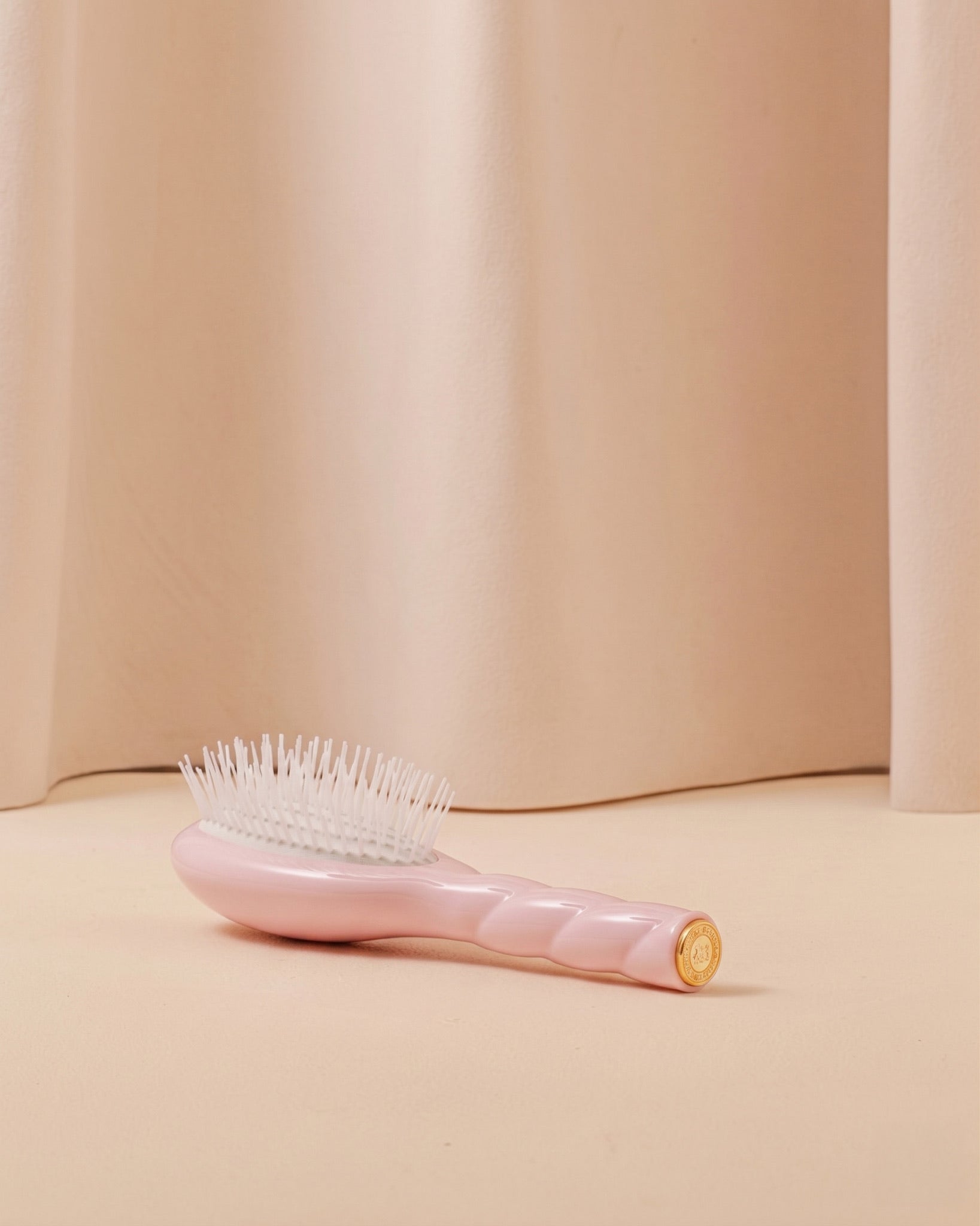 N.07 La Petite Brosse Démêlante & Stimulante L'Intense Rose Lilas