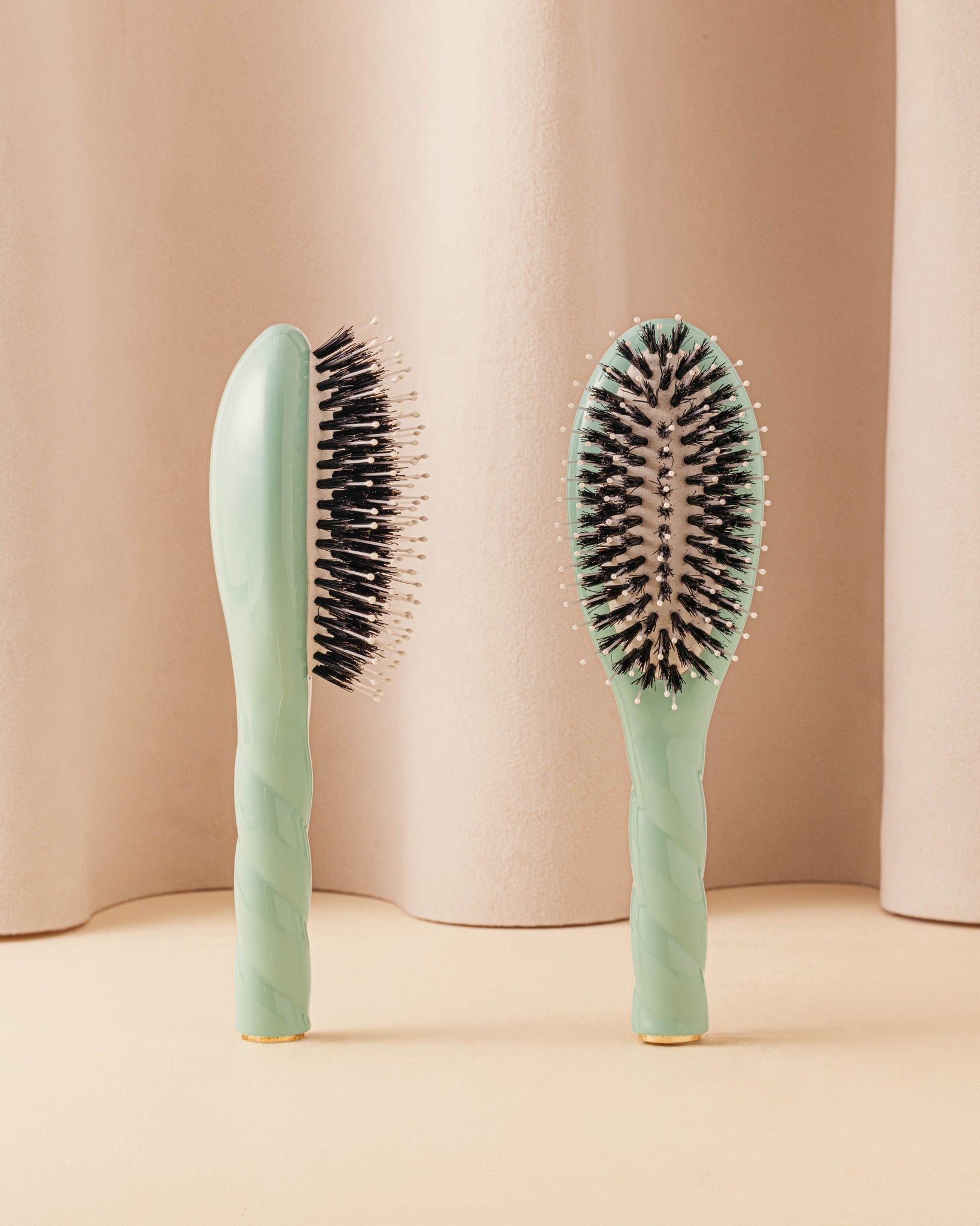 Édition Limitée Bleu Lagon N.03 La Petite Brosse Cuir Chevelu Sensible l'Indispensable Douceur