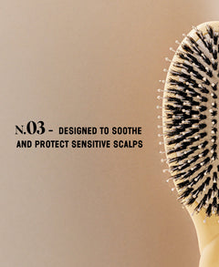 N.03 La Brosse Cuir Chevelu Sensible l'Indispensable Douceur Ivoire Cair