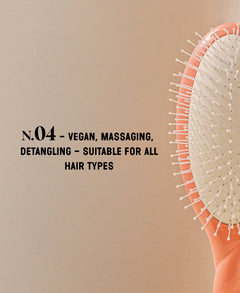 N.04 La Brosse Démêlante & Massante La Miracle Corail
