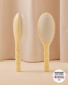 N.04 La Brosse Démêlante & Massante La Miracle Ivoire Cair