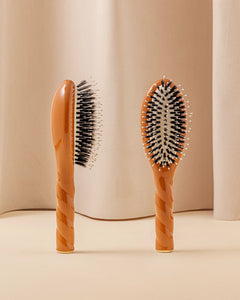 N.03 La Petite Brosse Cuir Chevelu Sensible l'Indispensable Douceur Terracotta